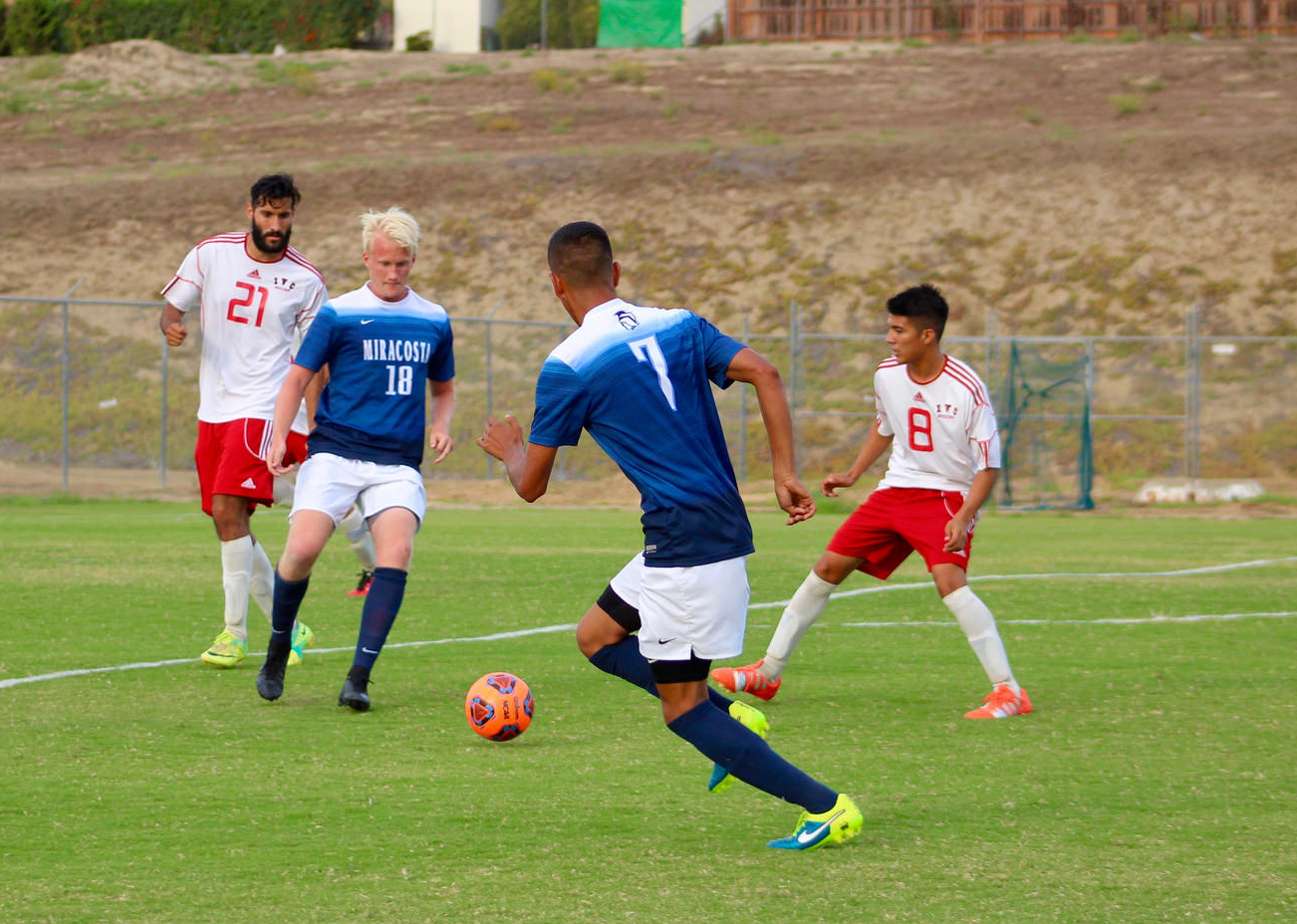 Men's soccer moves undefeated streak to six
